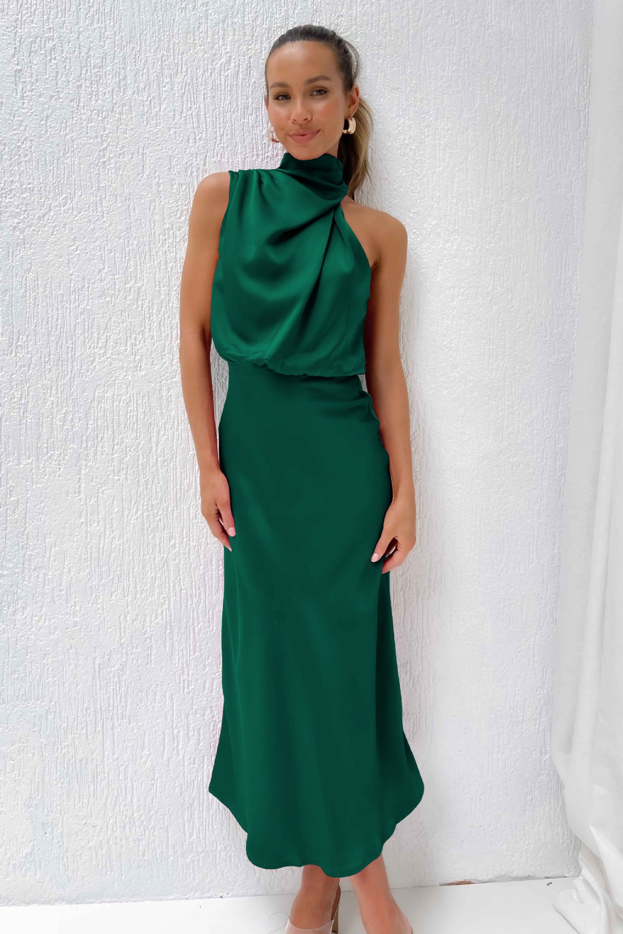 Wholesale  spring and summer hot new high-end satin sleeveless dress elegant
